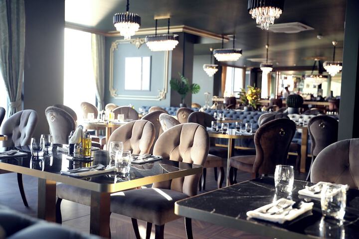 Dining 63 of 107