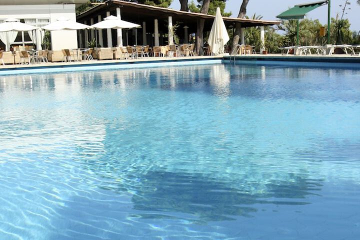 Pools & Facilities