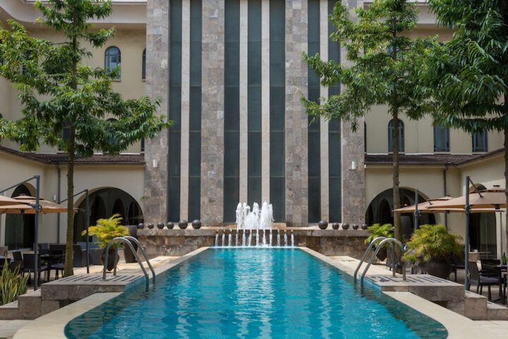 Pool 96 of 193