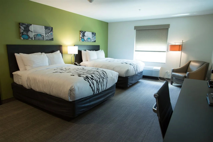 Room 4 of 24