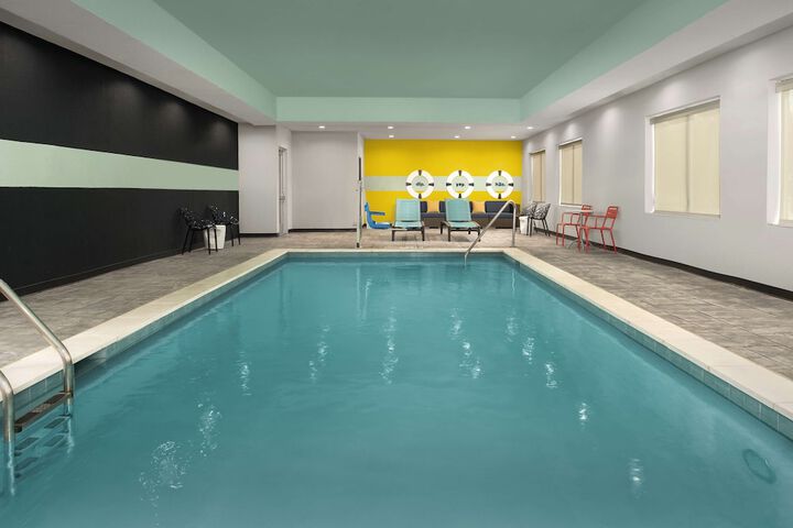 Pool image of Tru by Hilton North Richland Hills DFW West