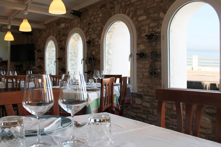 Dining 50 of 100