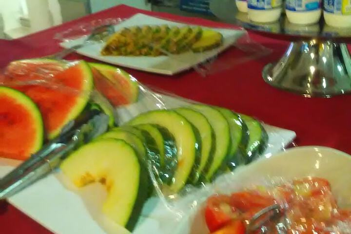 Dining 38 of 44