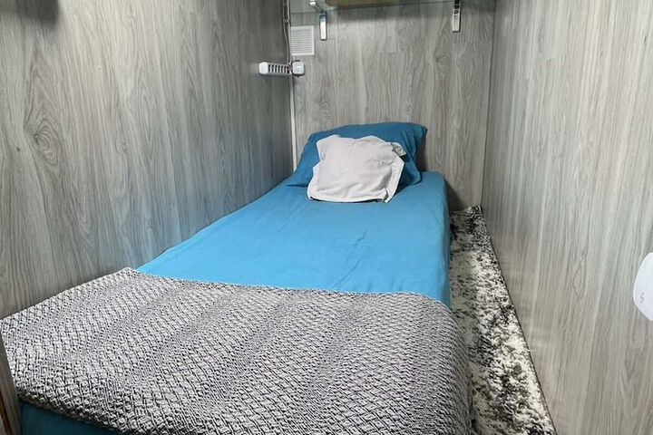 Room 2 of 106