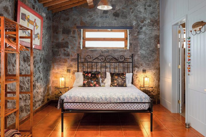 Room 27 of 120