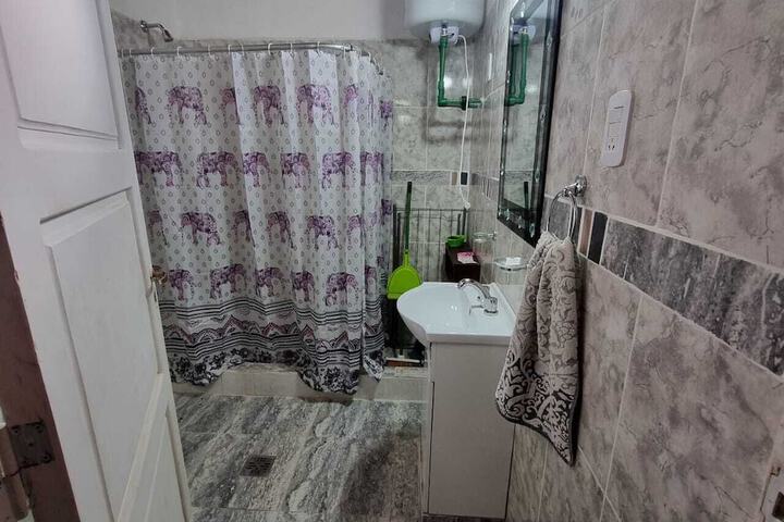 Room 8 of 20