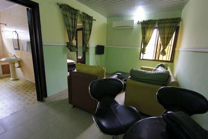 Room 9 of 23