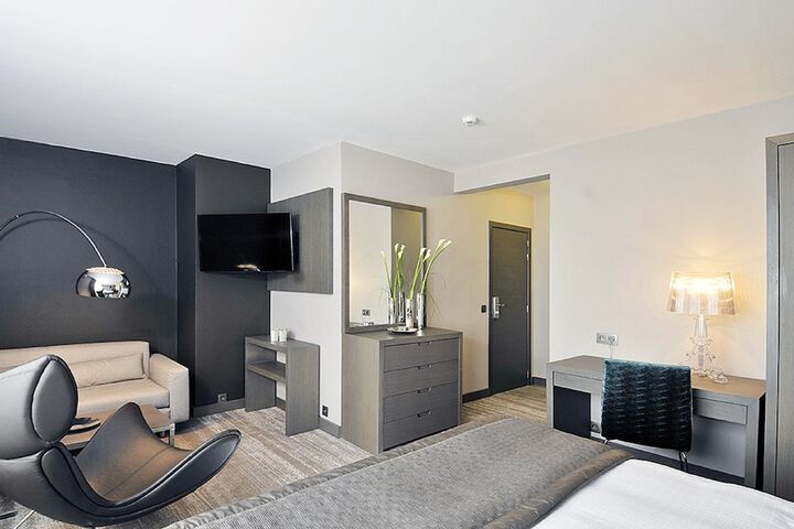 Room 11 of 46