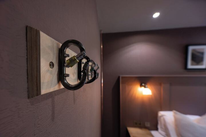 Room 50 of 70