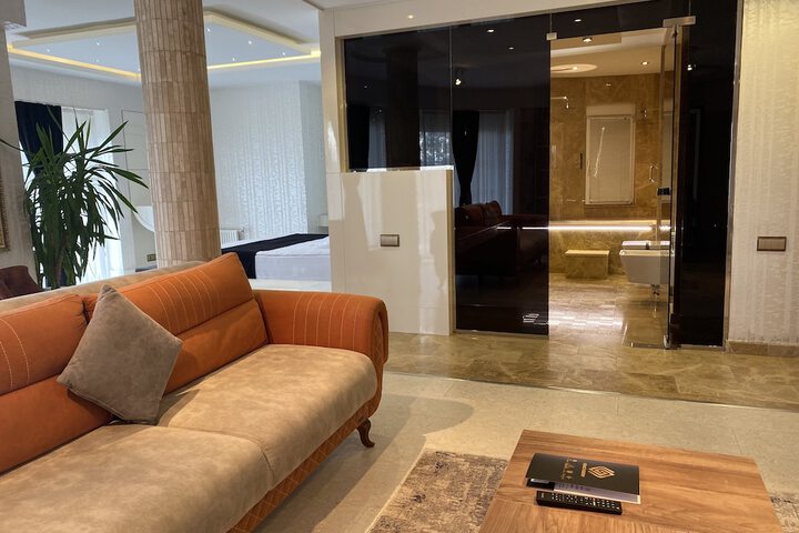 Room 20 of 66