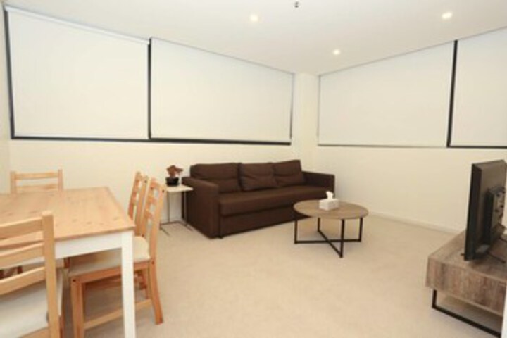 Room 5 of 14