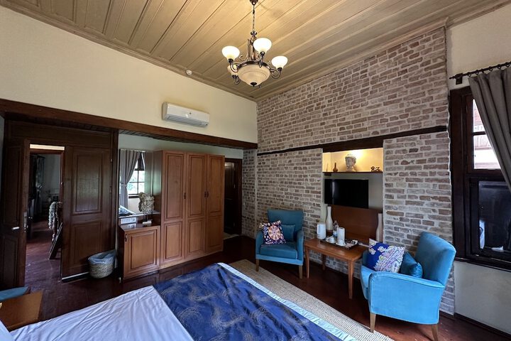 Room 13 of 56