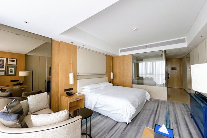 Room 6 of 49
