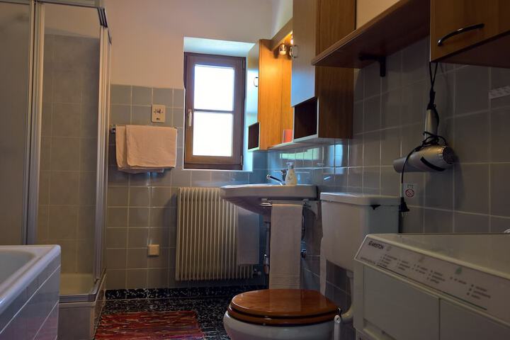 Room 10 of 22