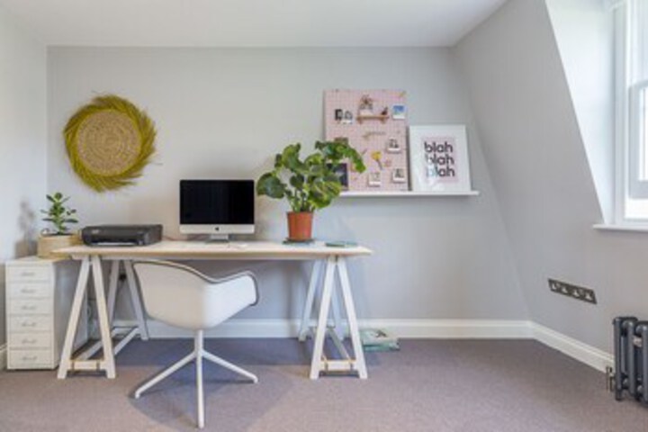 Room 12 of 27