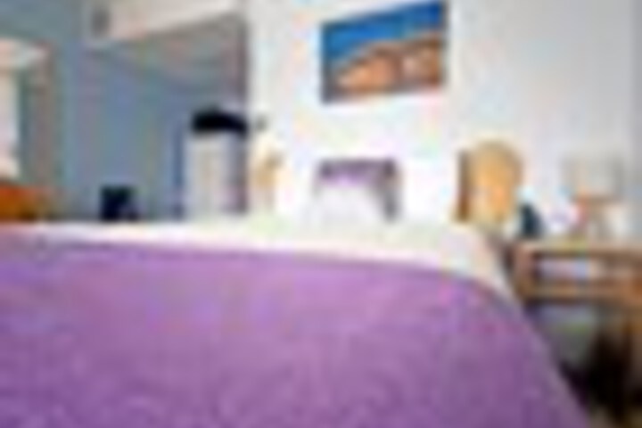 Room 35 of 258