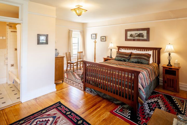 Room 8 of 35