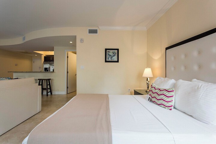 Room 40 of 129