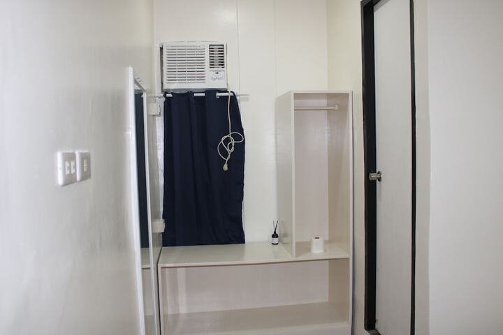 Room 27 of 83