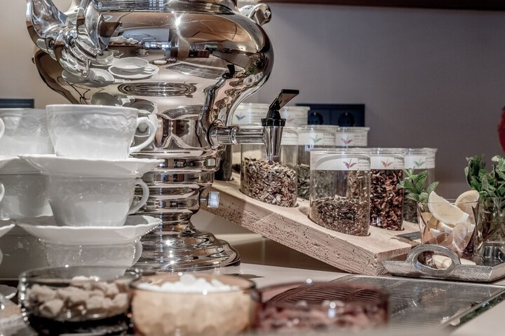 Breakfast/Coffee Service 73 of 91