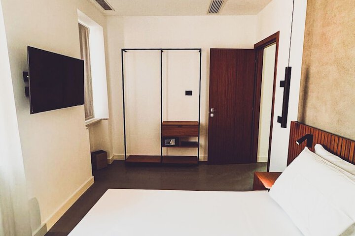 Room 38 of 77