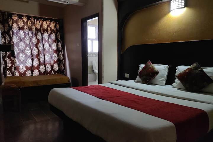 Hotel Sidharth Regency