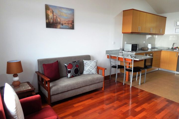 Room 8 of 30