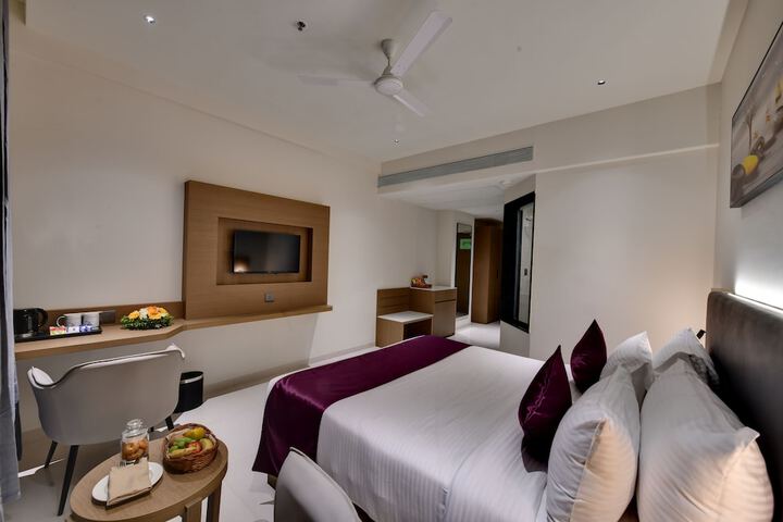 Room 12 of 40