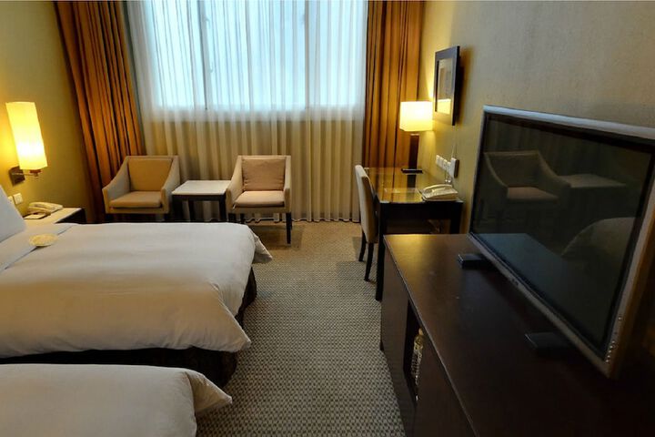 Room 11 of 54