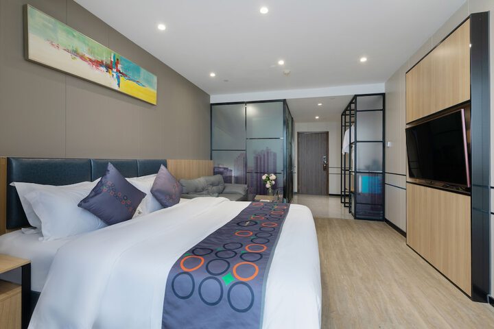 Room 15 of 56