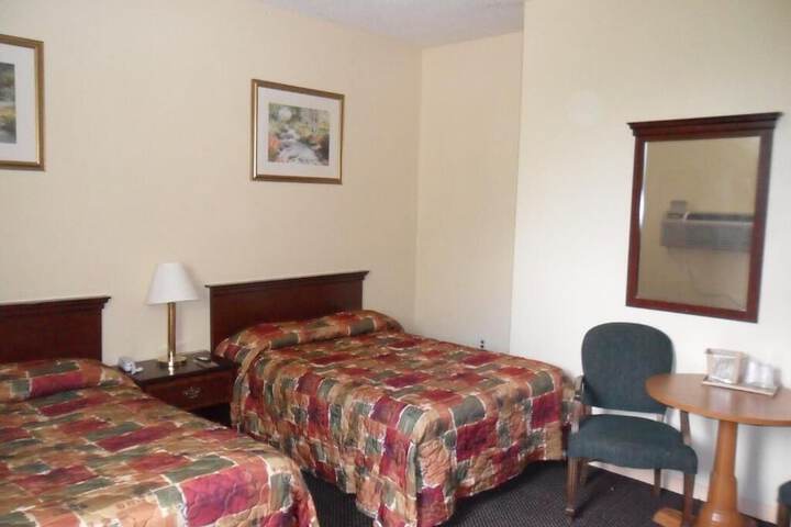 Room 12 of 27