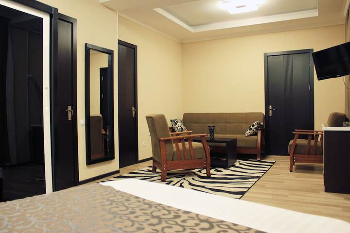 Room 16 of 34
