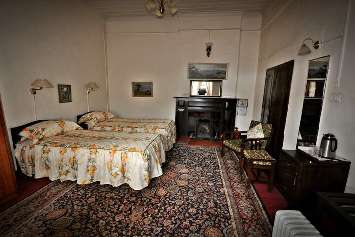 Room 34 of 52