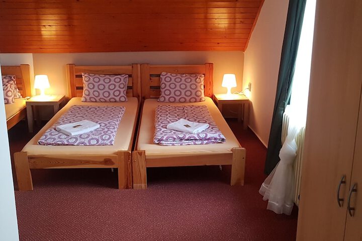Room 34 of 61