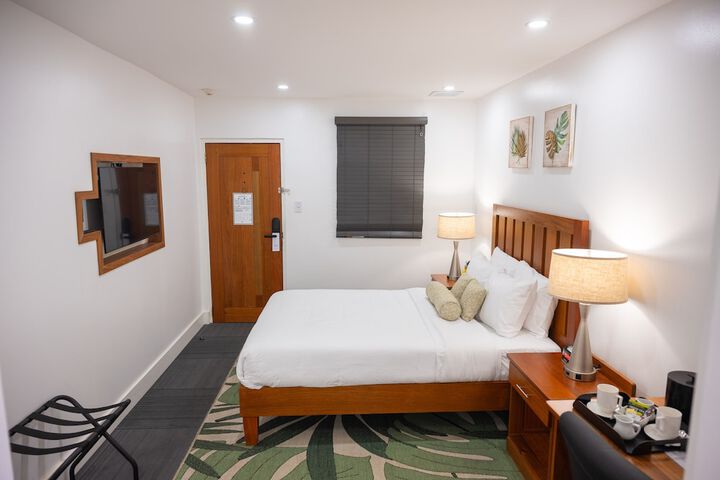 Room 3 of 81