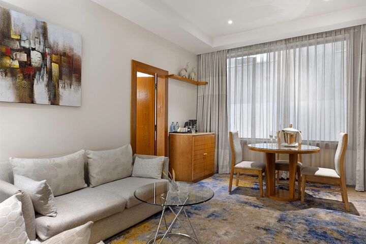 Room 20 of 191