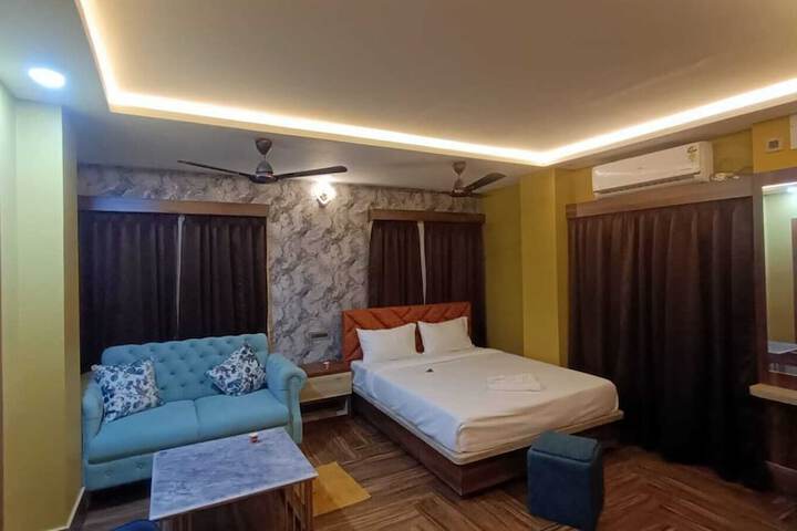 Room 6 of 35