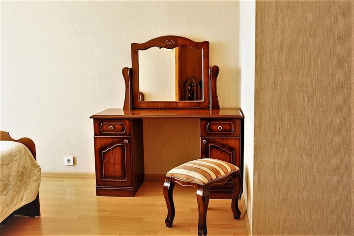 Room 13 of 46