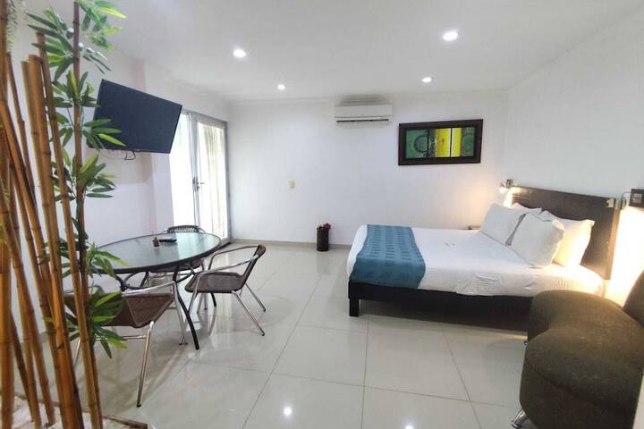 Room 6 of 14