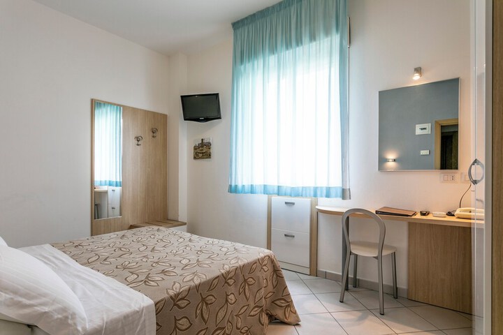 Room 20 of 96