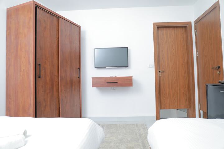 Room 13 of 48