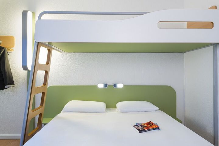 Room 7 of 43