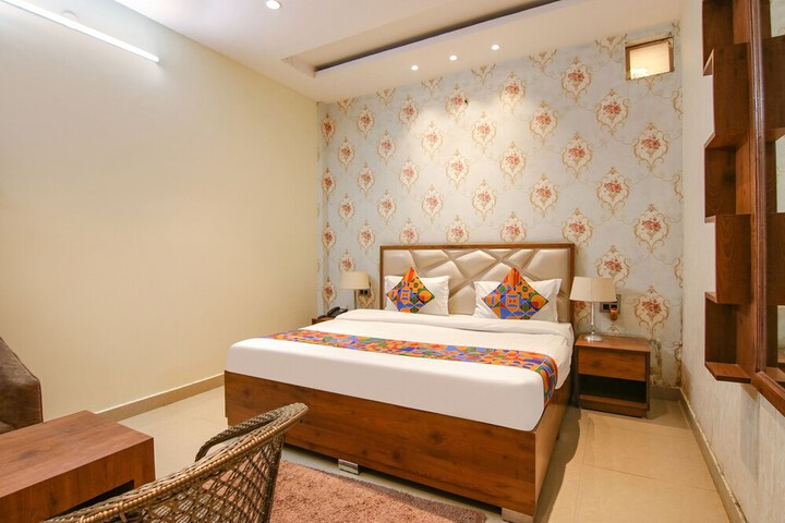 Room 28 of 38