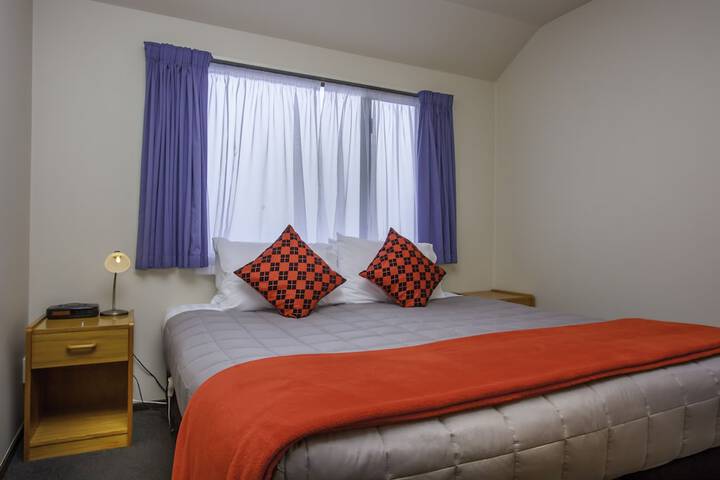 Room 3 of 32