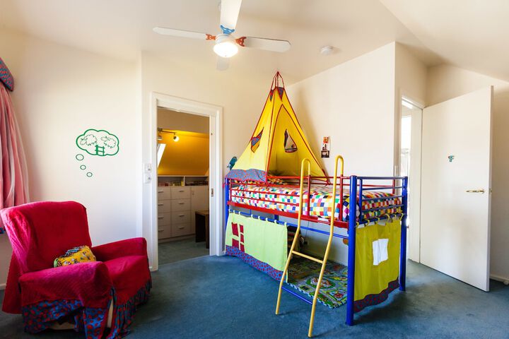 Room 18 of 42