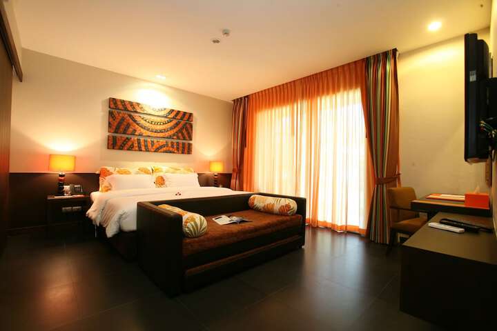 Room 12 of 68