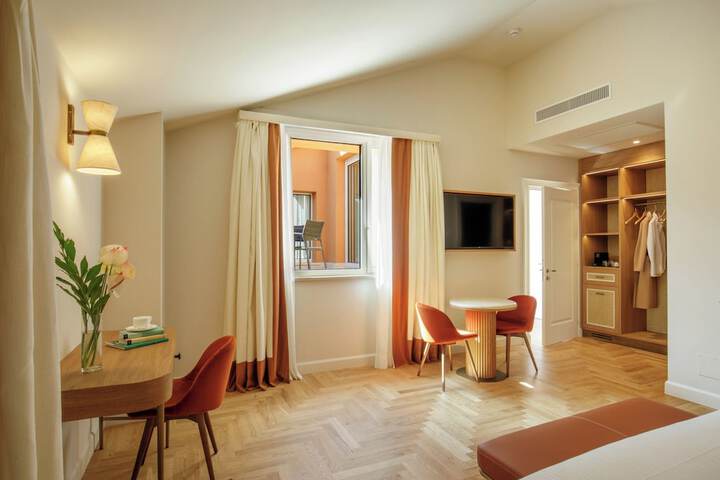 Room 19 of 42