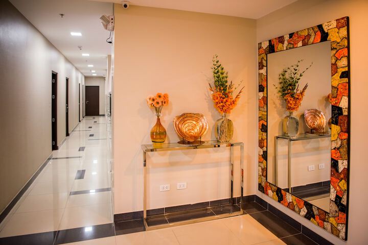 Ballroom/Hall 60 of 74