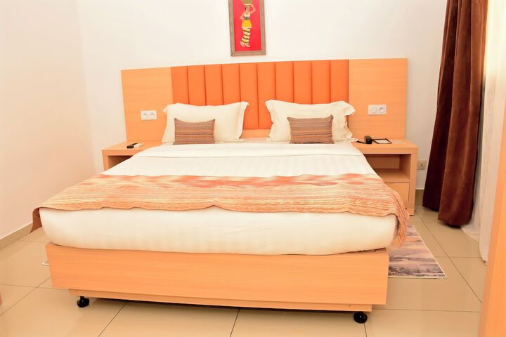 Room 56 of 74