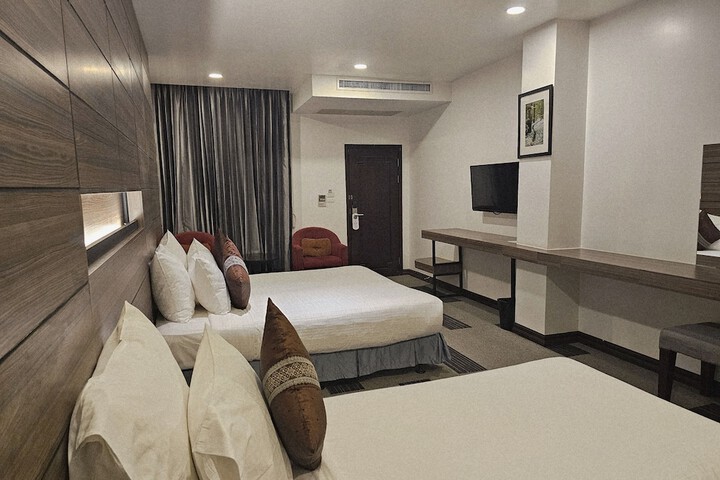Room 37 of 110